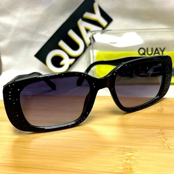 Brand New Quay Black Inside Scoop Bling Gradient Smoke Lens Rectangle Sunglasses